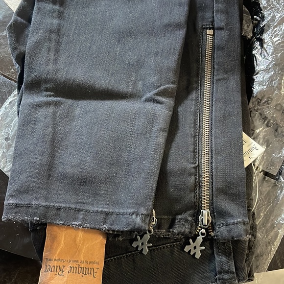 NWT Antique Rivet Black Jeans Size 27 - Picture 5 of 5